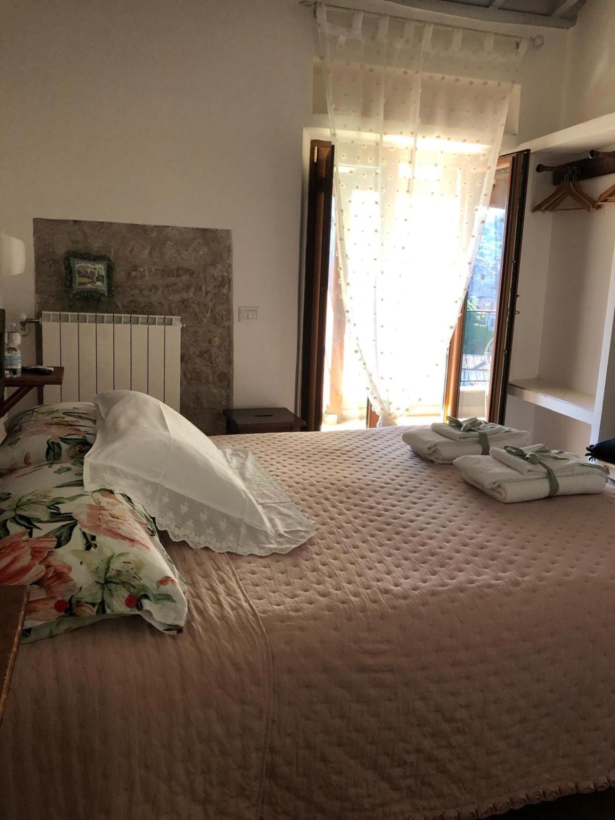 B&B Le Principesse Sermoneta Ngoại thất bức ảnh