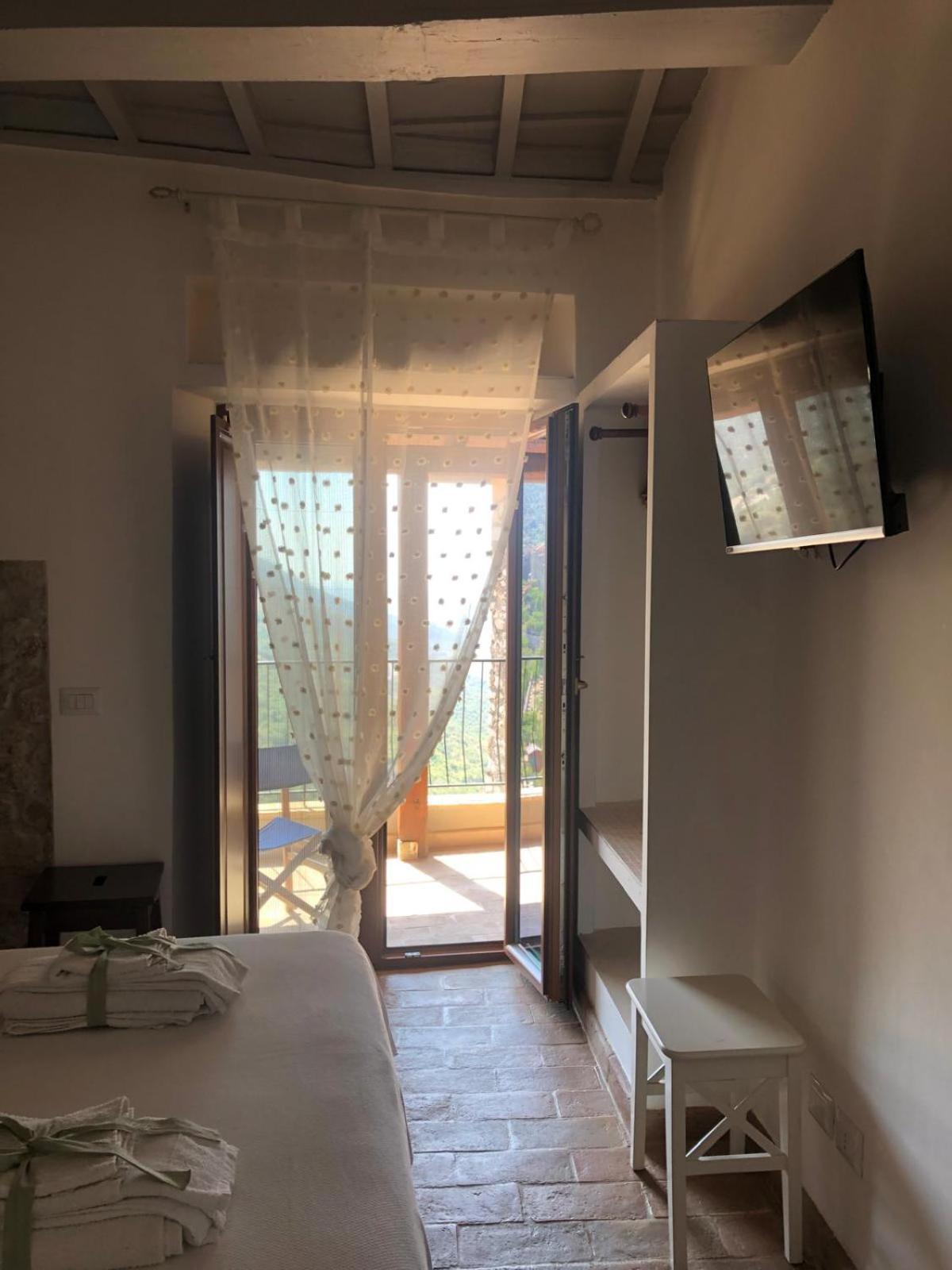 B&B Le Principesse Sermoneta Ngoại thất bức ảnh